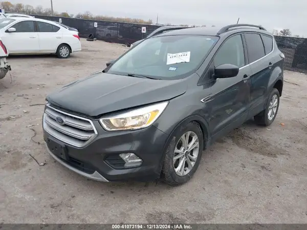 1FMCU9GD0JUD12081 2018 FORD ESCAPE - Image 2