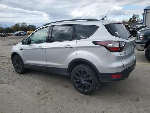 1FMCU9GD0JUD13327 2018 FORD ESCAPE - Image 2