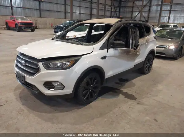 1FMCU9GD0JUD32654 2018 FORD ESCAPE - Image 2