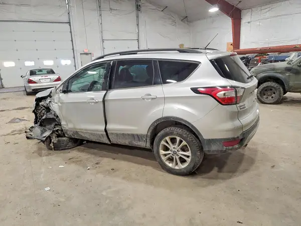 1FMCU9GD0JUD32928 2018 FORD ESCAPE - Image 2