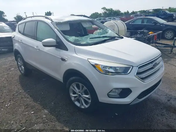1FMCU9GD0JUD47784 2018 FORD ESCAPE - Image 1