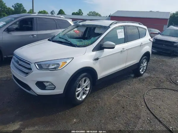 1FMCU9GD0JUD47784 2018 FORD ESCAPE - Image 2