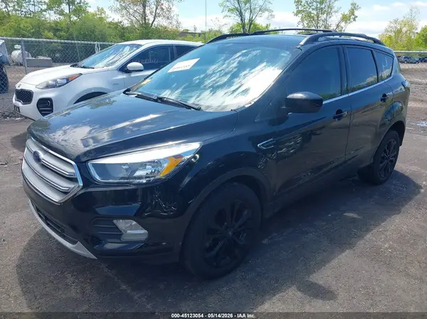 1FMCU9GD0JUD48269 2018 FORD ESCAPE - Image 2