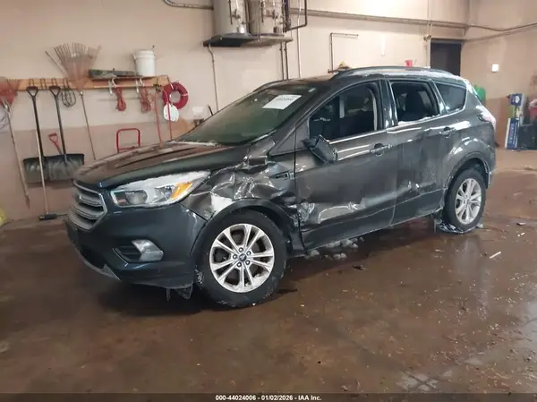 1FMCU9GD0JUD55903 2018 FORD ESCAPE - Image 2