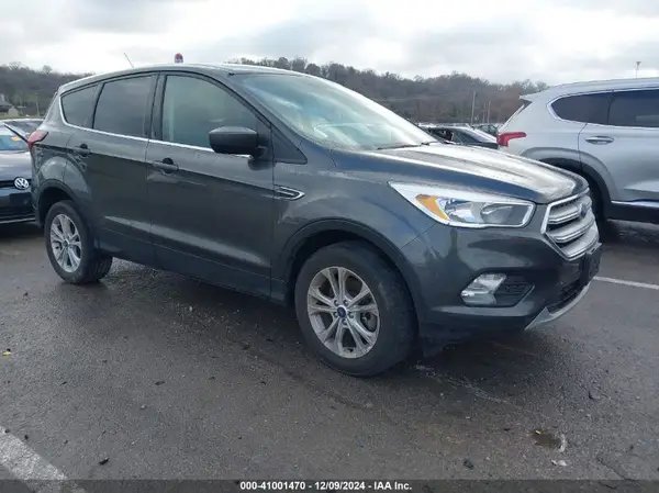 1FMCU9GD0KUA18715 2019 FORD ESCAPE - Image 1