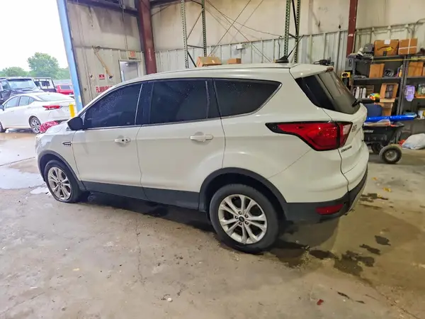 1FMCU9GD0KUA89140 2019 FORD ESCAPE - Image 2