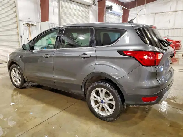 1FMCU9GD0KUB04235 2019 FORD ESCAPE - Image 2