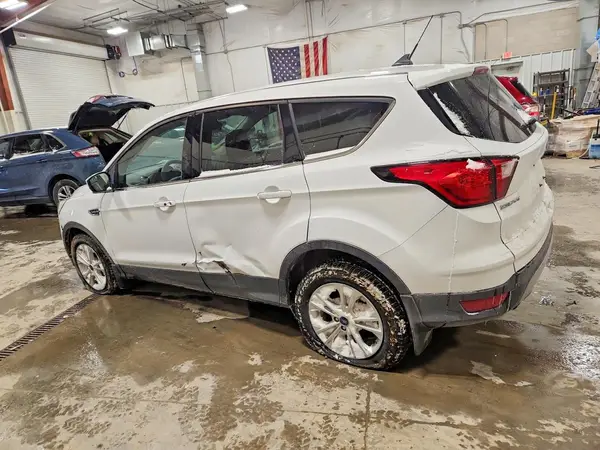 1FMCU9GD0KUB04266 2019 FORD ESCAPE - Image 2