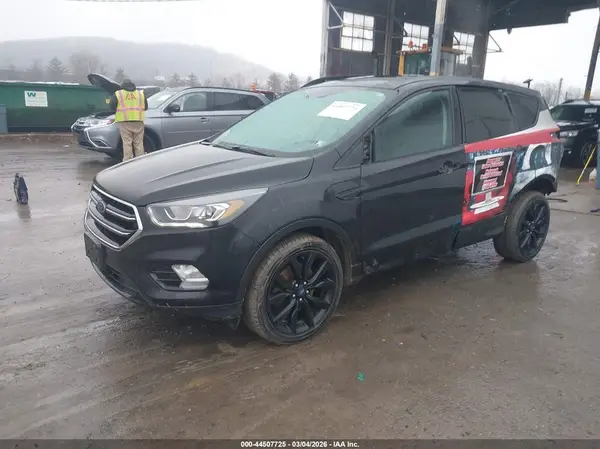 1FMCU9GD0KUB07023 2019 FORD ESCAPE - Image 2