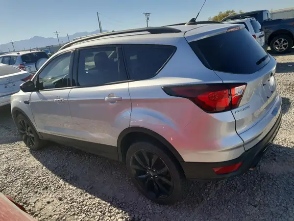 1FMCU9GD0KUB10410 2019 FORD ESCAPE - Image 2