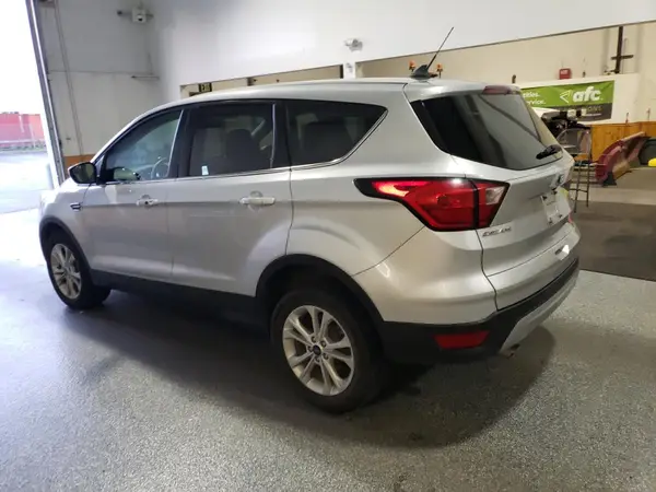 1FMCU9GD0KUB10505 2019 FORD ESCAPE - Image 2