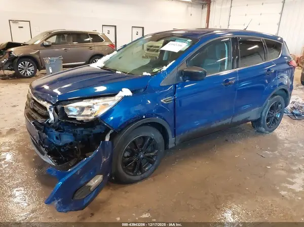 1FMCU9GD0KUB24744 2019 FORD ESCAPE - Image 2