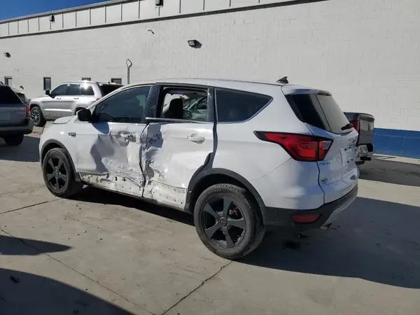 1FMCU9GD0KUB39180 2019 FORD ESCAPE - Image 2