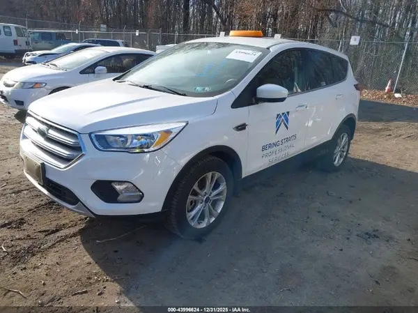 1FMCU9GD0KUB48705 2019 FORD ESCAPE - Image 2