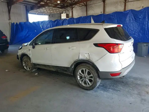 1FMCU9GD0KUB65620 2019 FORD ESCAPE - Image 2