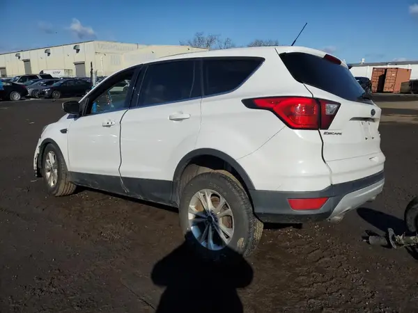 1FMCU9GD0KUB73846 2019 FORD ESCAPE - Image 2