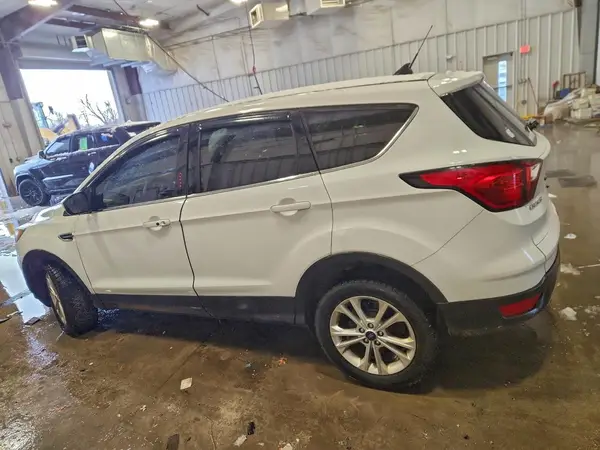 1FMCU9GD0KUB82109 2019 FORD ESCAPE - Image 2