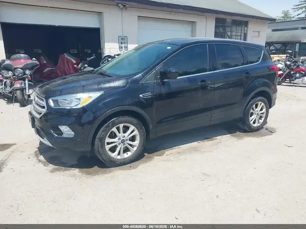 1FMCU9GD0KUB83843 2019 FORD ESCAPE - Image 2