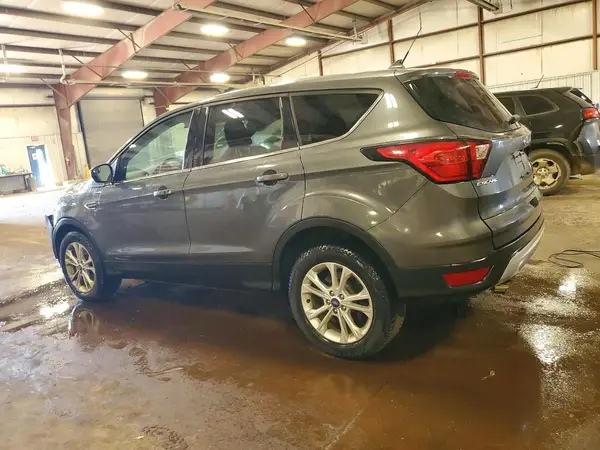 1FMCU9GD0KUB85740 2019 FORD ESCAPE - Image 2