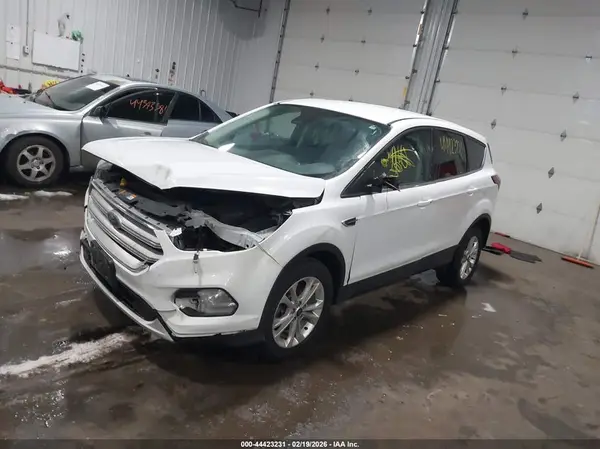 1FMCU9GD0KUC03945 2019 FORD ESCAPE - Image 2