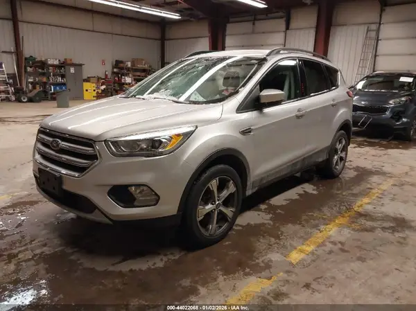 1FMCU9GD1HUA73554 2017 FORD ESCAPE - Image 2