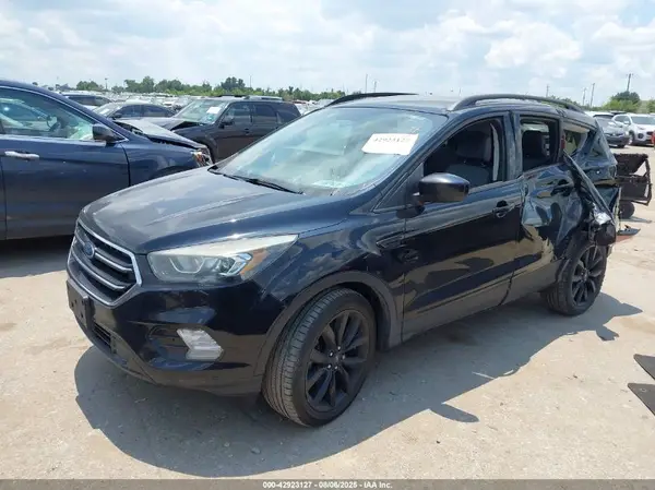 1FMCU9GD1HUA78480 2017 FORD ESCAPE - Image 2