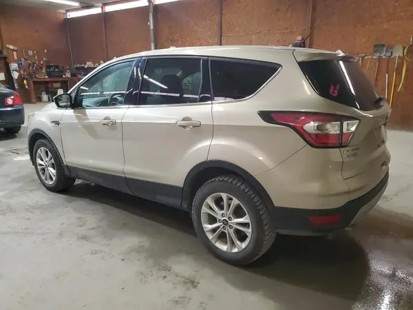 1FMCU9GD1HUA89463 2017 FORD ESCAPE - Image 2
