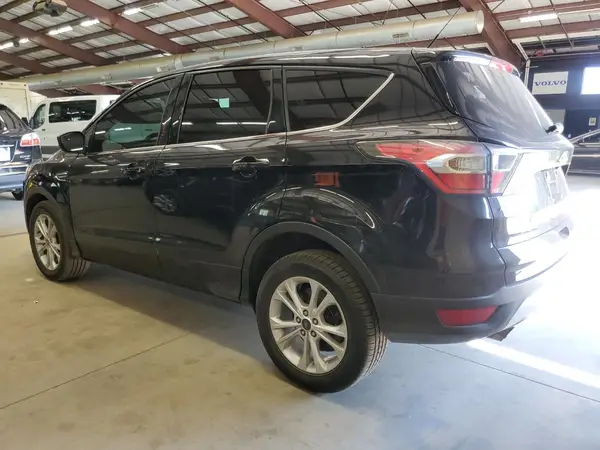 1FMCU9GD1HUB39049 2017 FORD ESCAPE - Image 2
