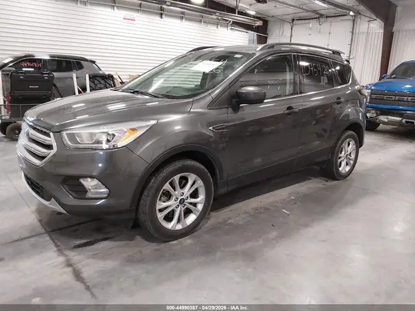 1FMCU9GD1HUC05759 2017 FORD ESCAPE - Image 2