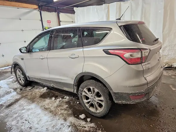 1FMCU9GD1HUC06104 2017 FORD ESCAPE - Image 2