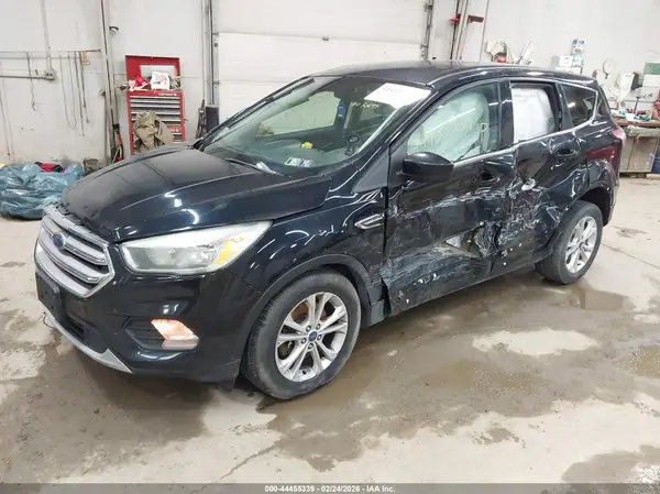 1FMCU9GD1HUC16941 2017 FORD ESCAPE - Image 2