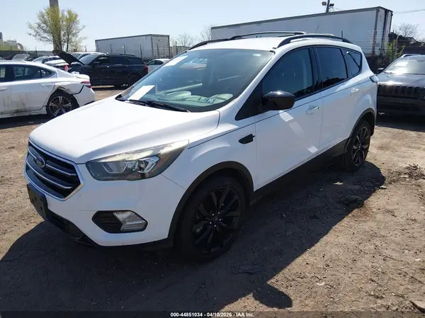 1FMCU9GD1HUC21301 2017 FORD ESCAPE - Image 2