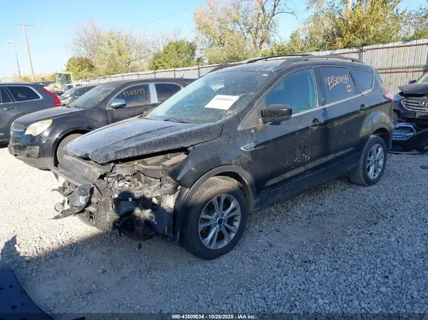 1FMCU9GD1HUC55027 2017 FORD ESCAPE - Image 2