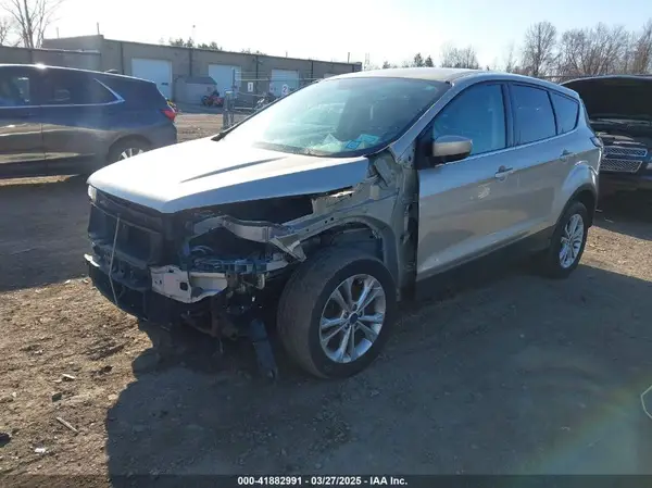 1FMCU9GD1HUC62561 2017 FORD ESCAPE - Image 2