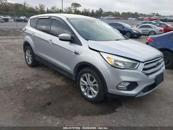 1FMCU9GD1HUC70238 2017 FORD ESCAPE - Image 1