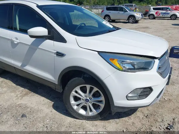 1FMCU9GD1HUC93888 2017 FORD ESCAPE - Image 1