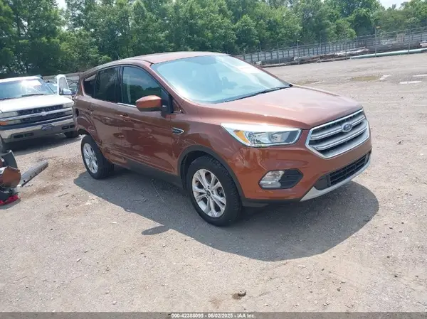 1FMCU9GD1HUD26131 2017 FORD ESCAPE - Image 1