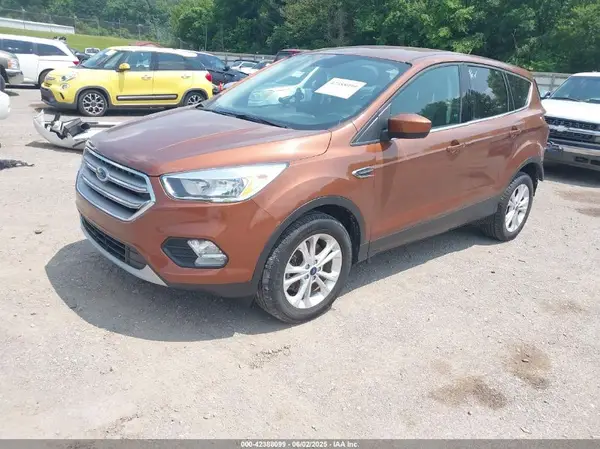1FMCU9GD1HUD26131 2017 FORD ESCAPE - Image 2