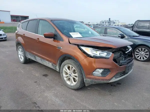 1FMCU9GD1HUD55922 2017 FORD ESCAPE - Image 1