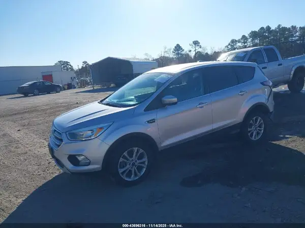 1FMCU9GD1HUD56858 2017 FORD ESCAPE - Image 2