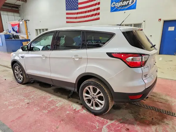 1FMCU9GD1HUD73711 2017 FORD ESCAPE - Image 2