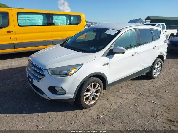 1FMCU9GD1HUD94414 2017 FORD ESCAPE - Image 2