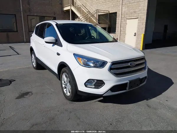 1FMCU9GD1HUE18498 2017 FORD ESCAPE - Image 1