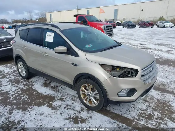 1FMCU9GD1JUA08967 2018 FORD ESCAPE - Image 1