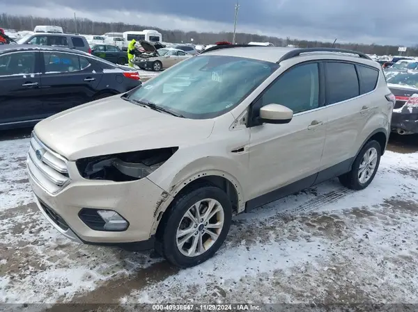 1FMCU9GD1JUA08967 2018 FORD ESCAPE - Image 2