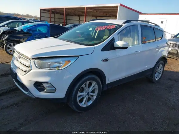 1FMCU9GD1JUA43850 2018 FORD ESCAPE - Image 2
