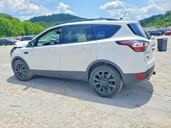 1FMCU9GD1JUA55805 2018 FORD ESCAPE - Image 2