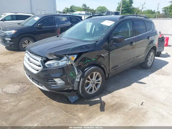 1FMCU9GD1JUA83586 2018 FORD ESCAPE - Image 2