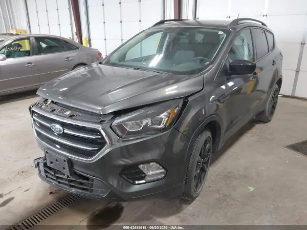 1FMCU9GD1JUA85631 2018 FORD ESCAPE - Image 2