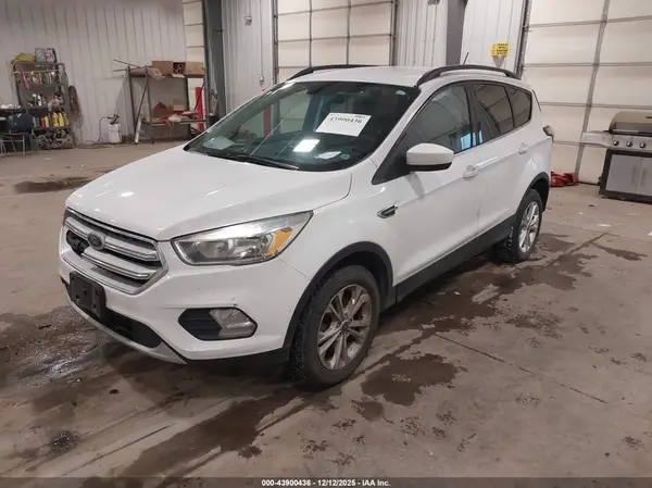 1FMCU9GD1JUB09331 2018 FORD ESCAPE - Image 2